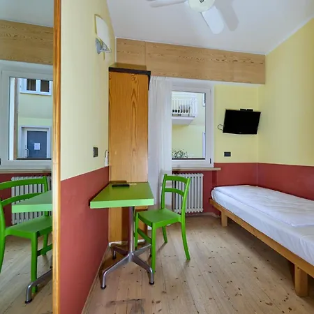 Hotel Luna Rossa (Adults Only) Malcesine Exterior photo